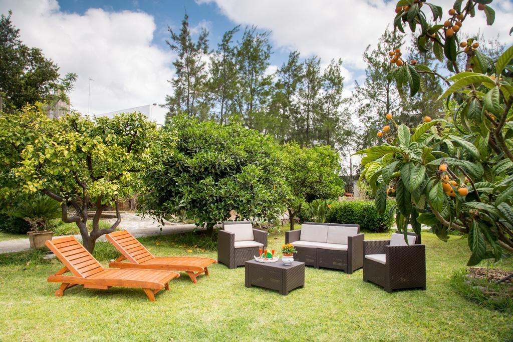 Bed and Breakfast Giardino Nascosto Taviano  Exterior foto